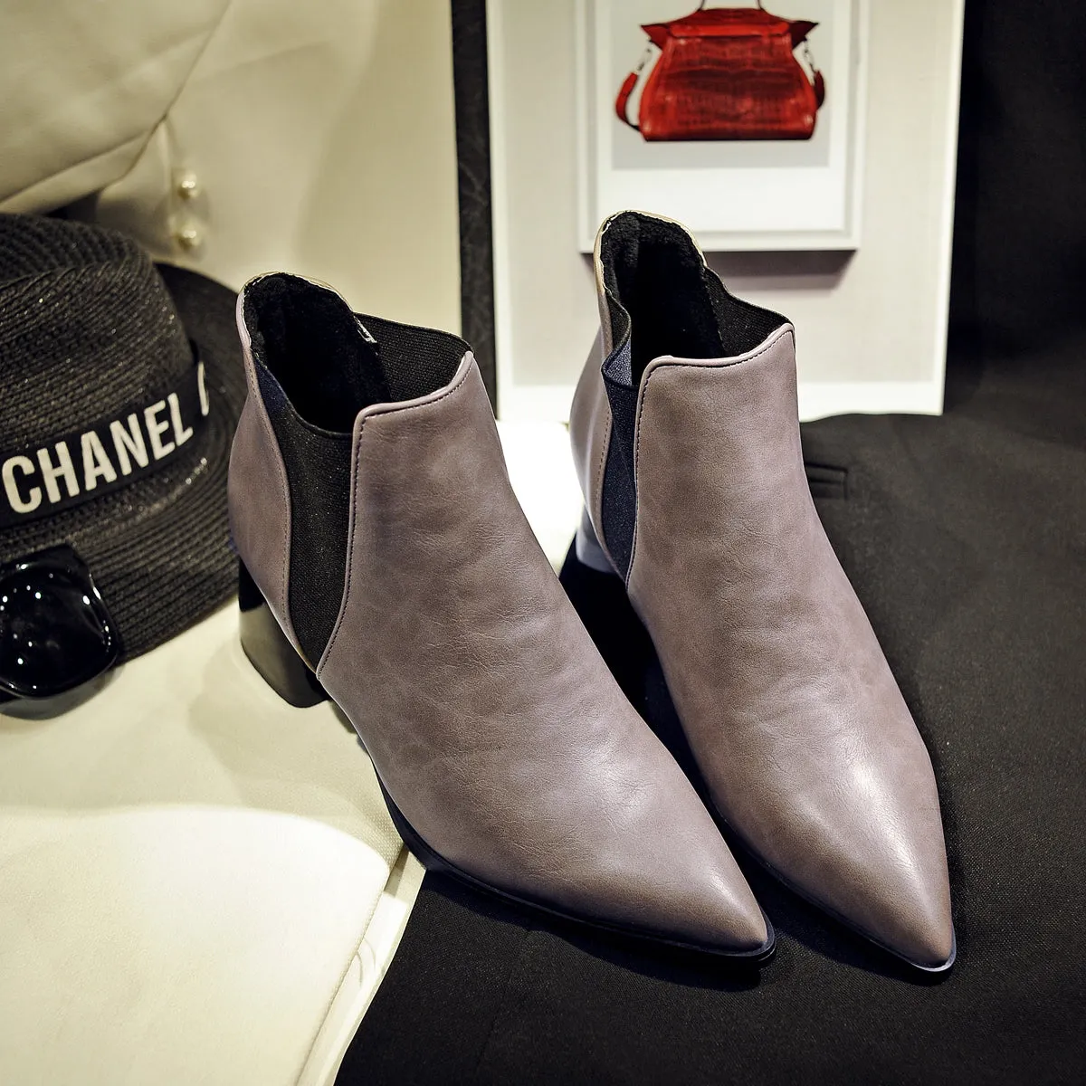 Bigsizeheels Mio magazine slip-on ankle boots with pointed toes - Gray