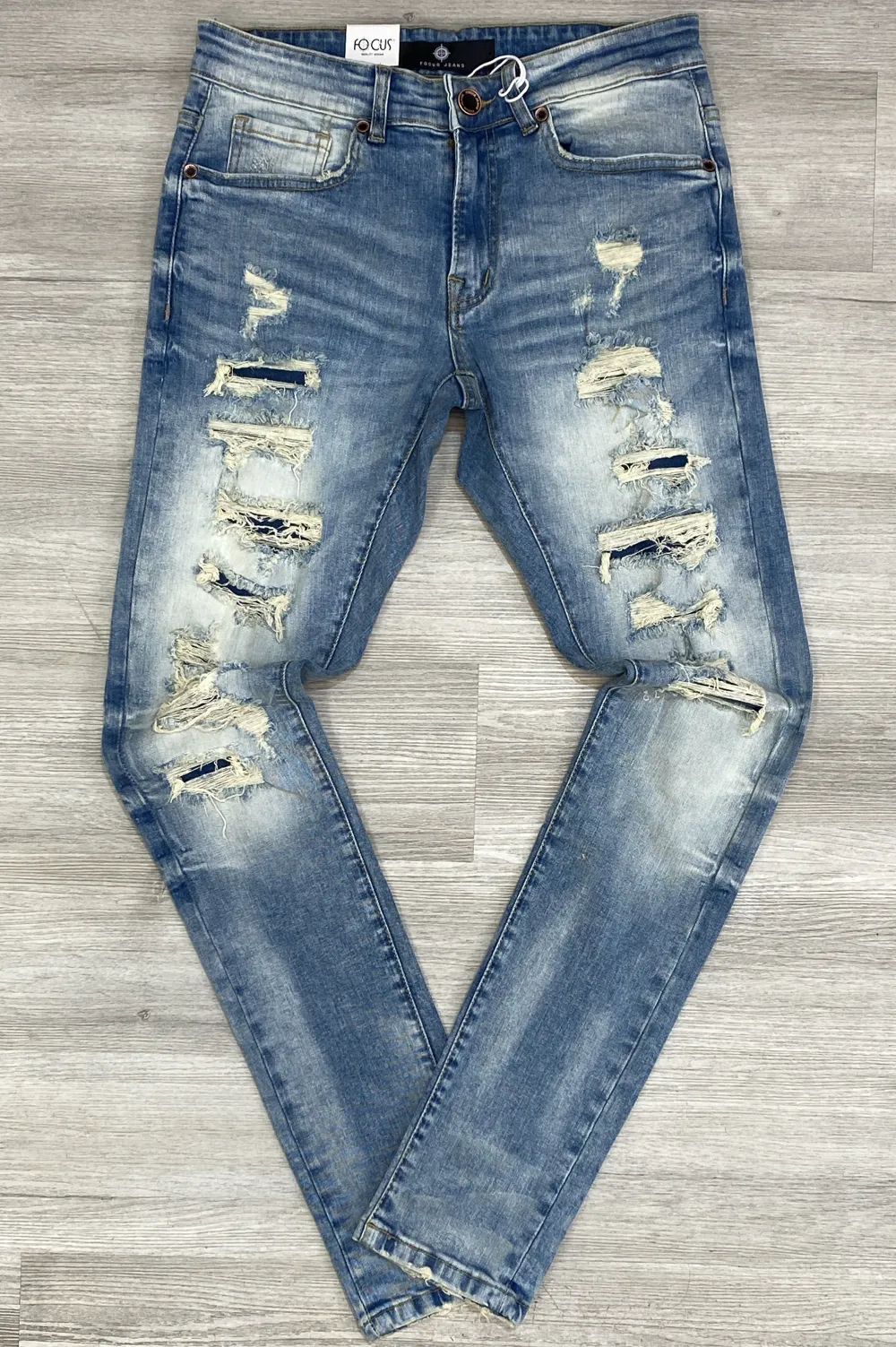 Focus- r&r distressed pin washed denim (med blue)